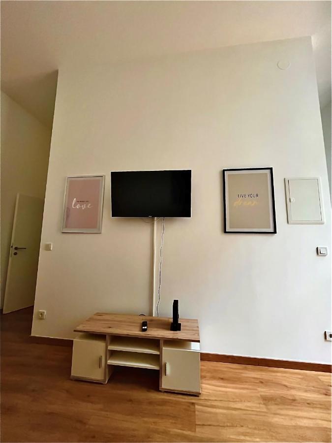 Zm Apartment Vienna Exterior photo